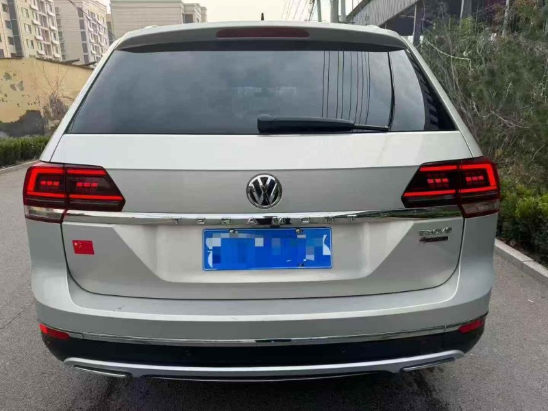 济宁17年大众途昂7