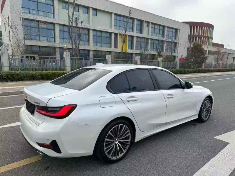 南通21年寶馬3系8