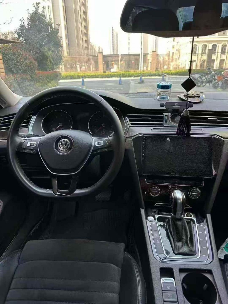 承德17年大眾邁騰4