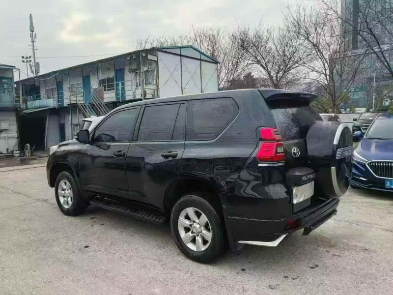 邵阳17年丰田普拉多7