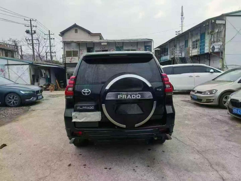 邵阳17年丰田普拉多8