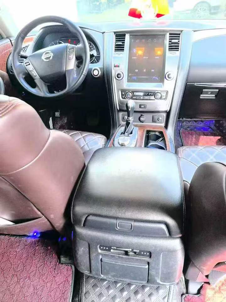 西安18年日产途乐8