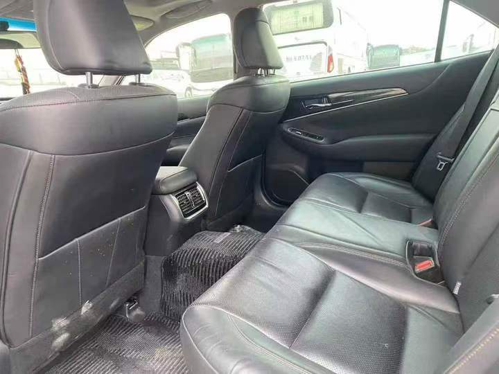 金华16年丰田皇冠4