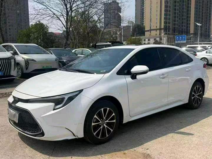 岳阳24年丰田雷凌3