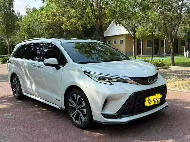 济宁24年丰田格瑞维亚2