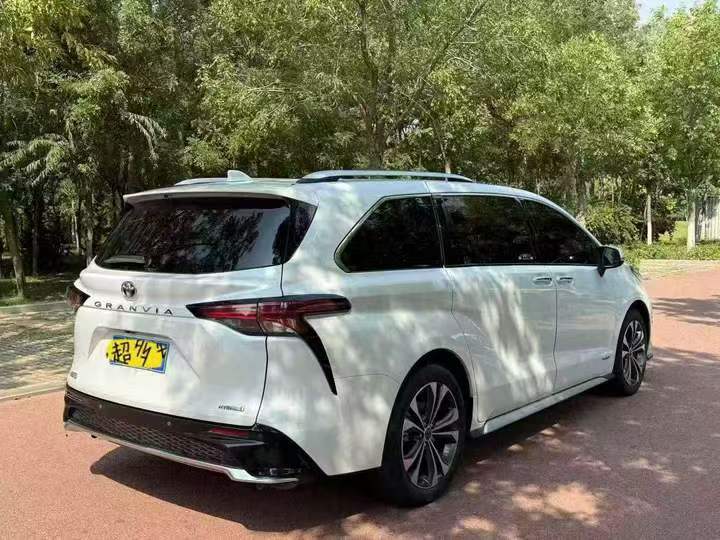 济宁24年丰田格瑞维亚7