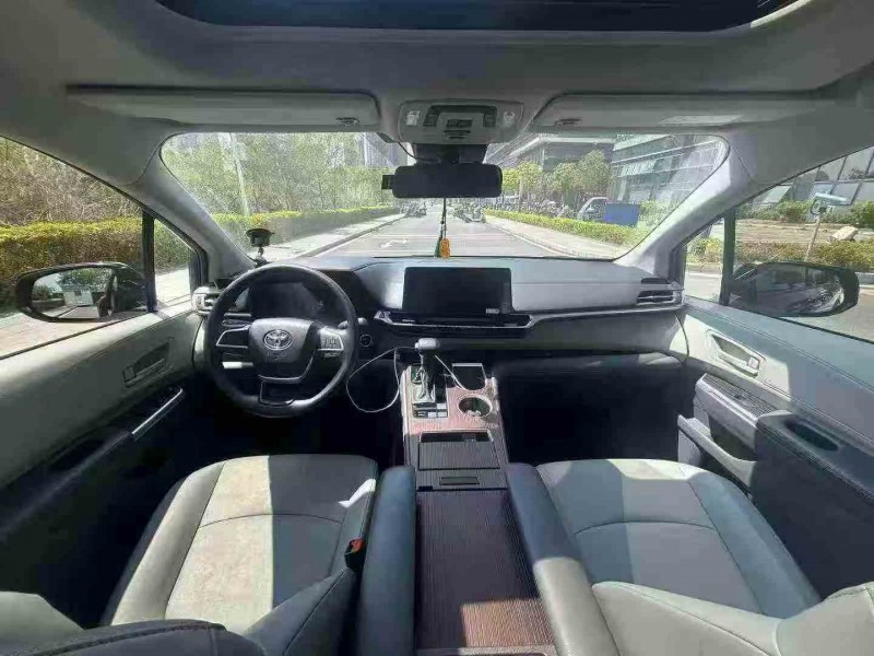 江门24年丰田塞纳6