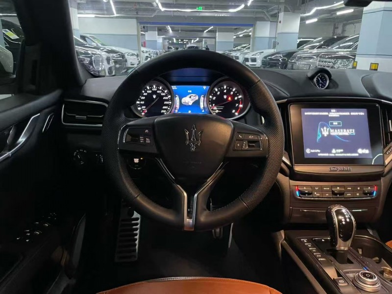 江門18年瑪莎拉蒂Ghibli5