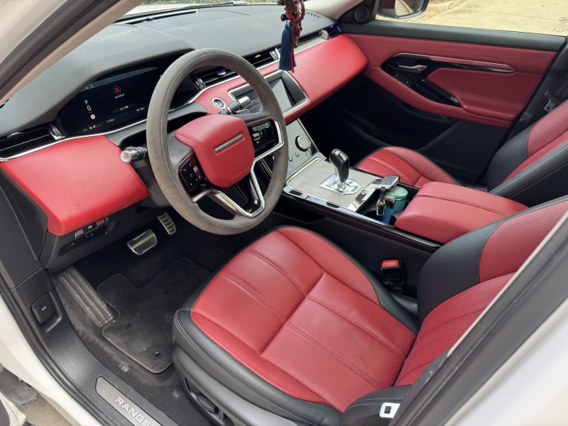 济宁22年路虎极光4