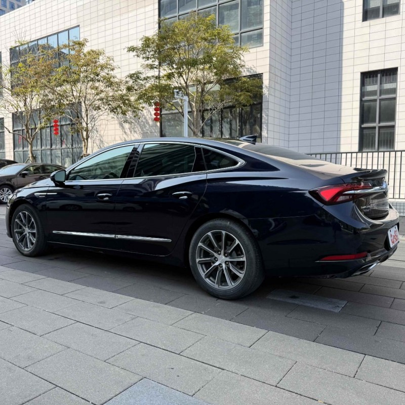 佛山22年別克君越8