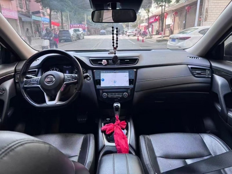 湘潭20年日产奇骏5