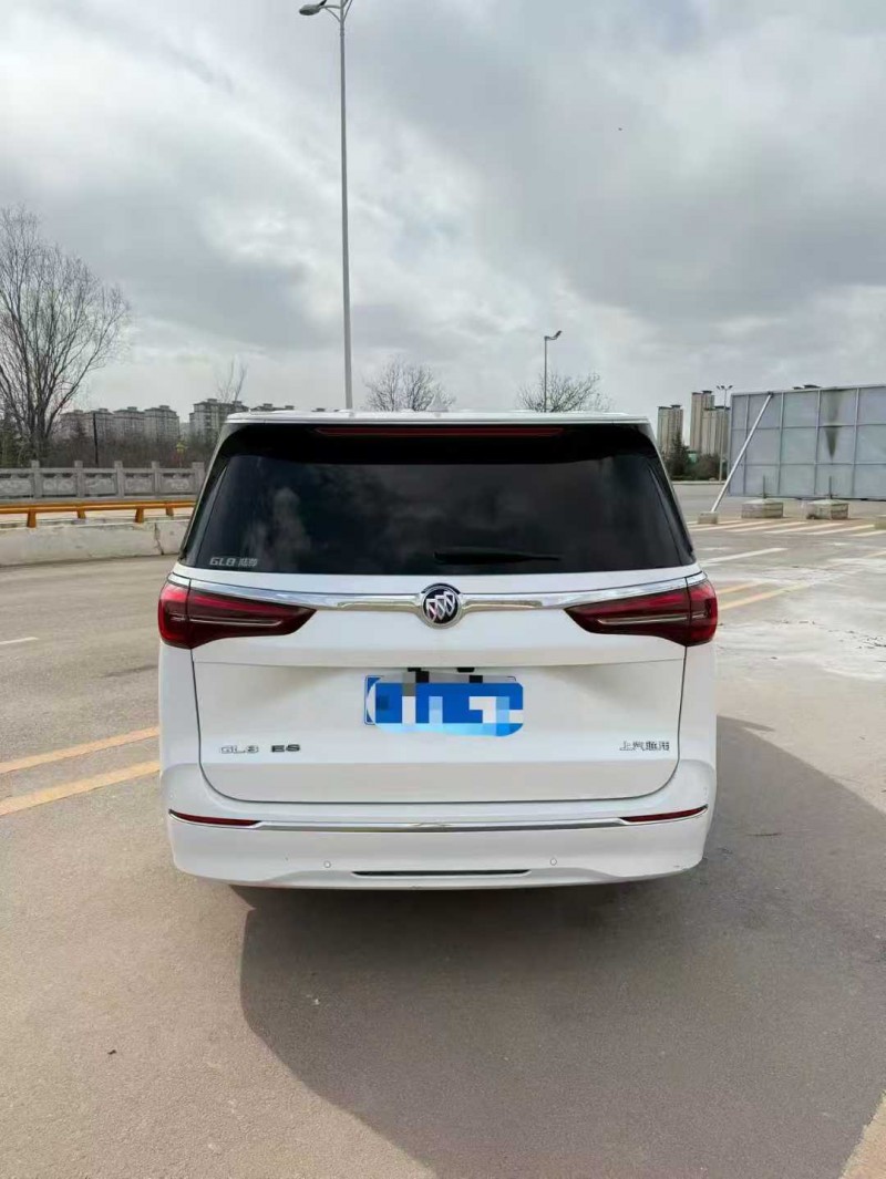 平凉21年别克GL86