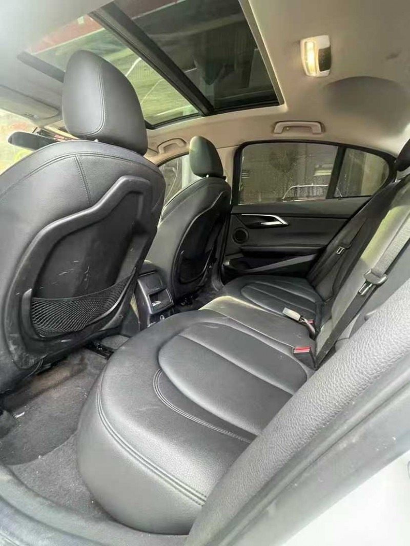 东莞19年宝马1系6