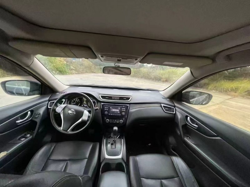 邵阳16年日产奇骏6