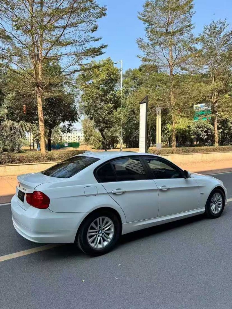 東莞11年寶馬3系8