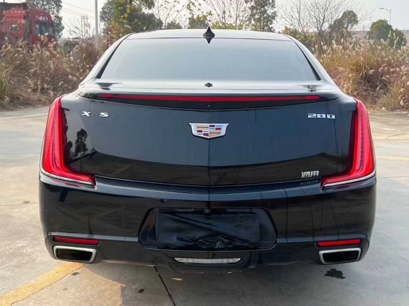 张家界18年凯迪拉克CT69