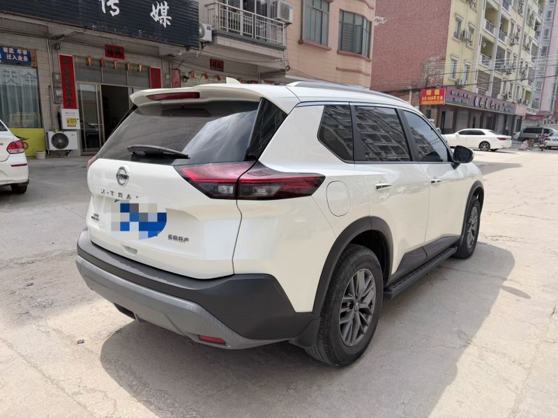 阳江23年日产奇骏3