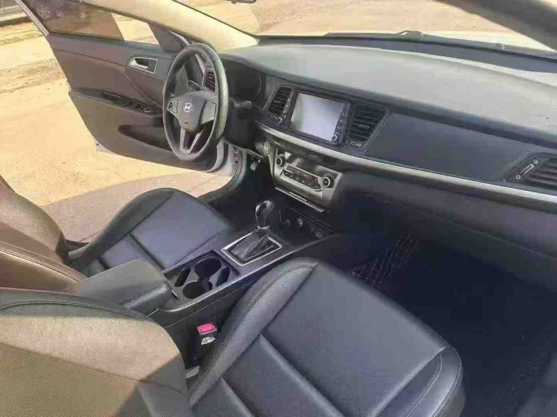 郑州20年现代名图2