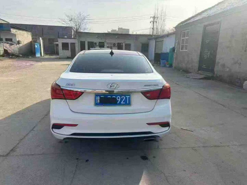 郑州20年现代名图4