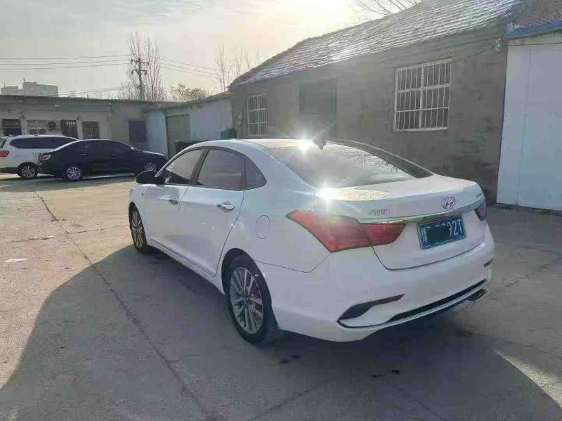 郑州20年现代名图5