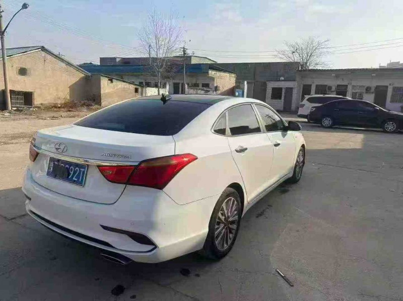 郑州20年现代名图6