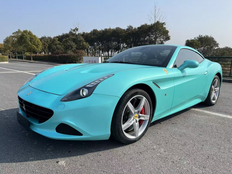 鹽城15年法拉利California T3