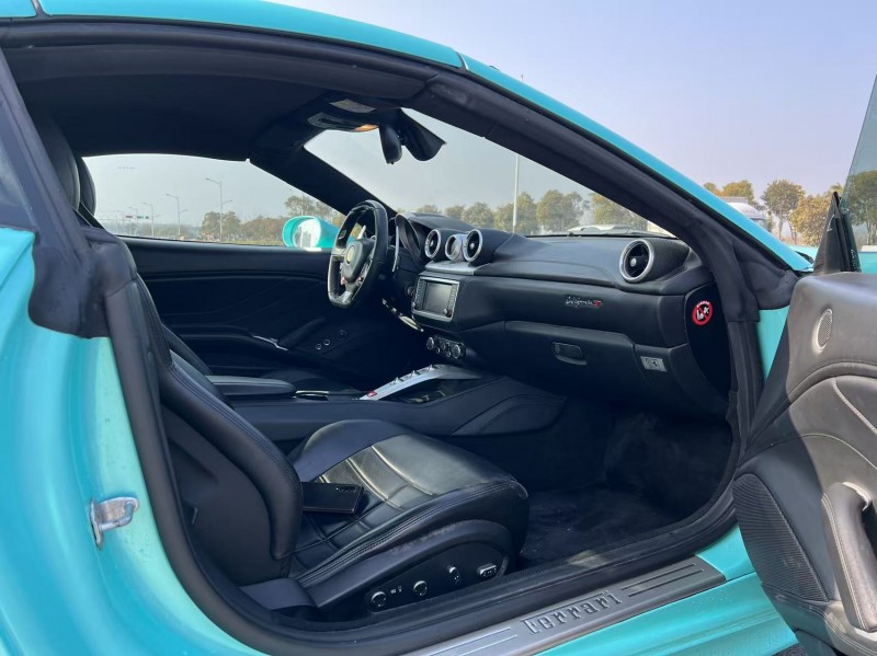 鹽城15年法拉利California T4