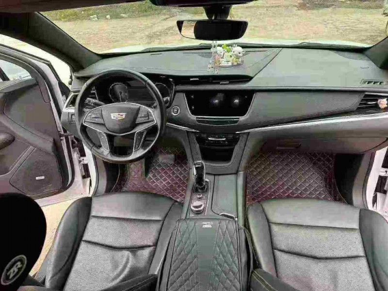 郑州20年凯迪拉克XT56