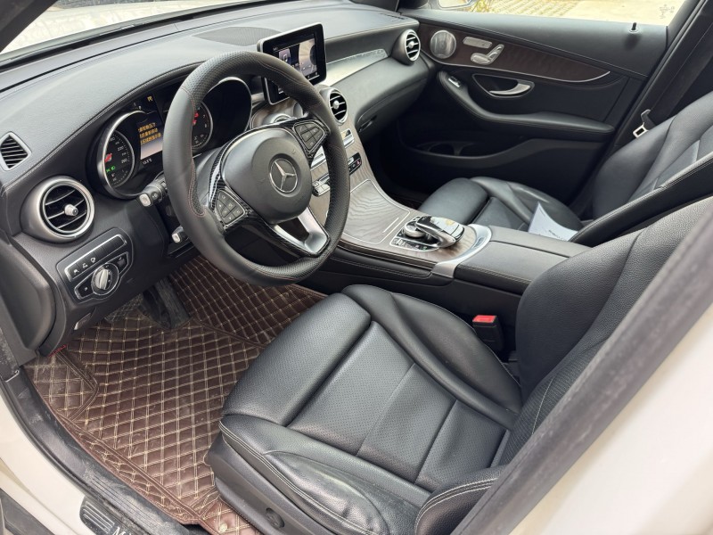 济宁19年奔驰GLC5