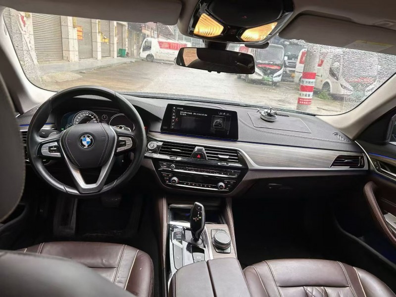 陽江19年寶馬5系9