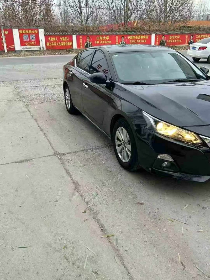 保定22年日产天籁2