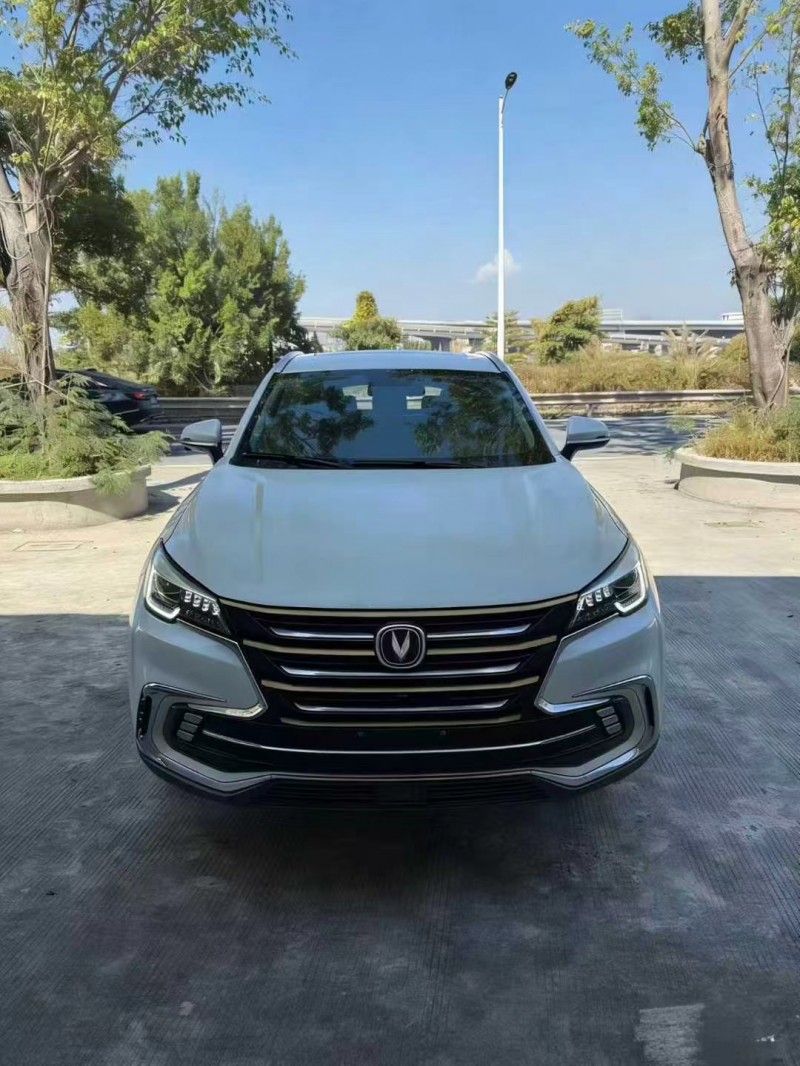 深圳19年長安汽車CS851