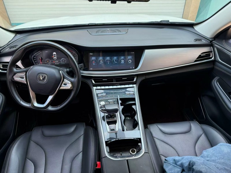 深圳19年長安汽車CS856