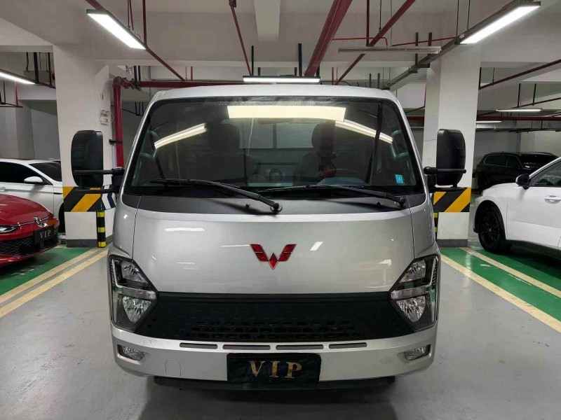 成都23年五菱汽车新卡1