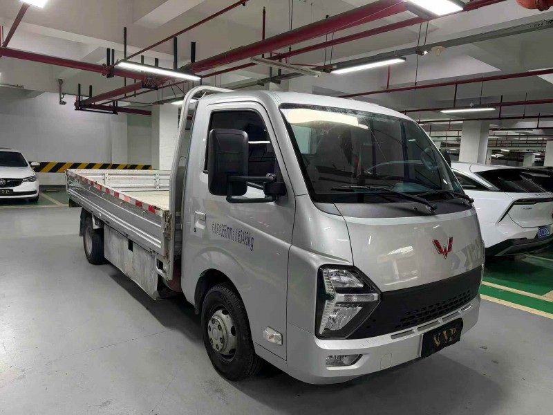 成都23年五菱汽车新卡2