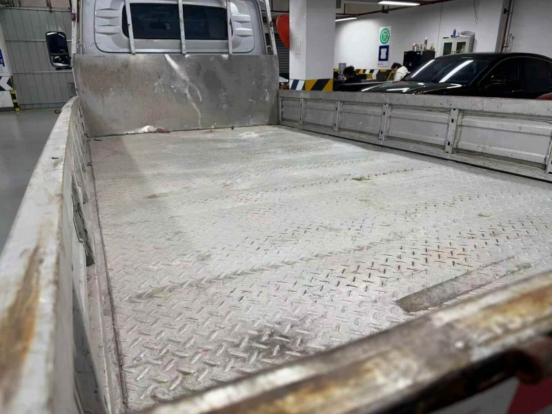 成都23年五菱汽车新卡6