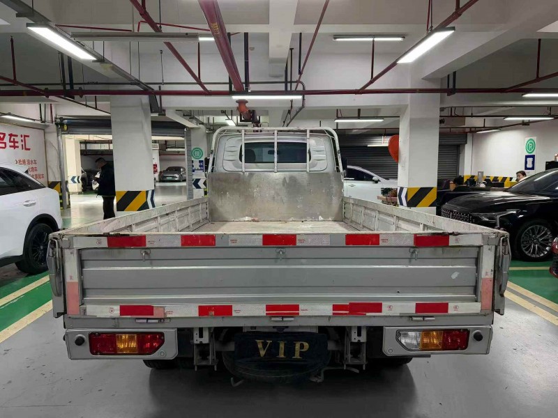 成都23年五菱汽车新卡7