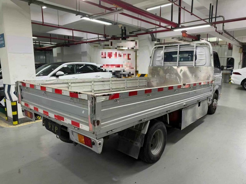 成都23年五菱汽车新卡9