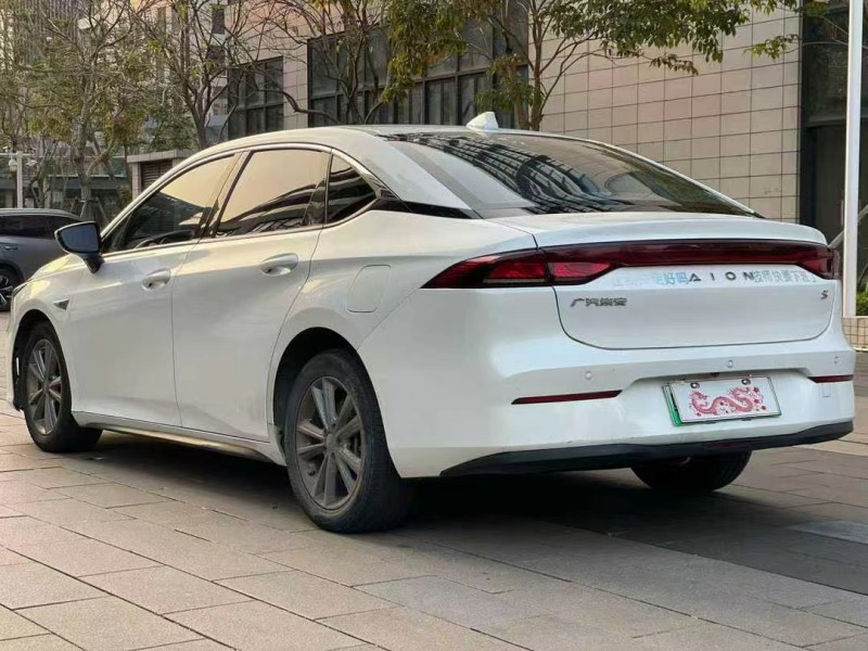 佛山23年傳祺埃安S4