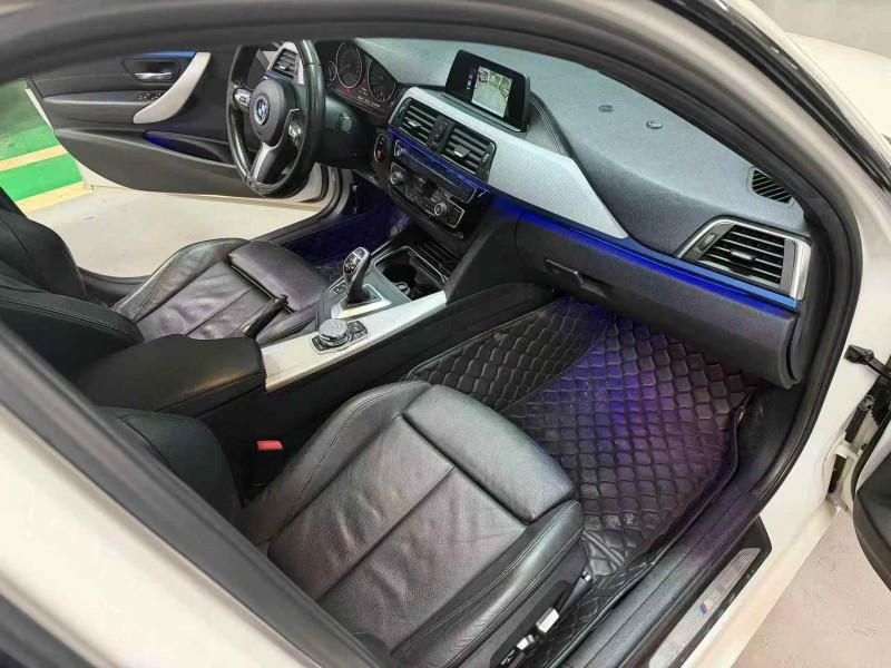 成都18年宝马3系8