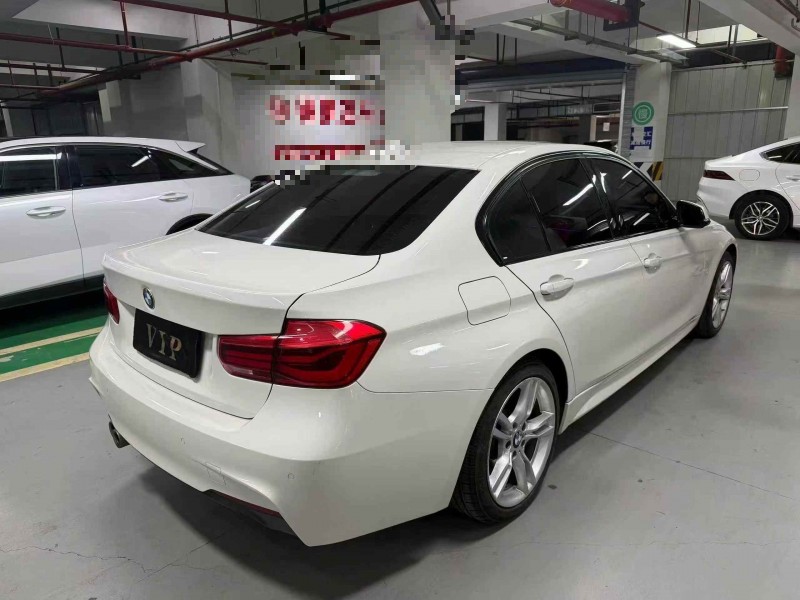 成都18年宝马3系9