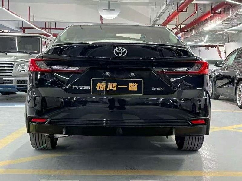 廣州26年豐田凱美瑞9