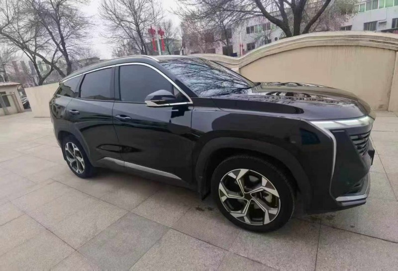 保定24年吉利博越3