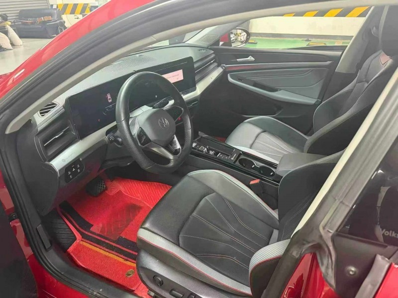 成都22年大众凌渡4