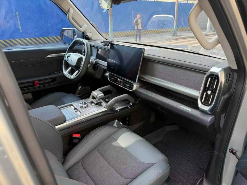 成都23年奇瑞捷途6