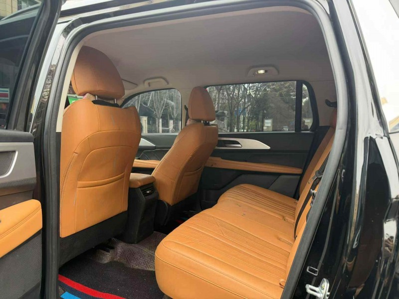 成都23年哈弗H56