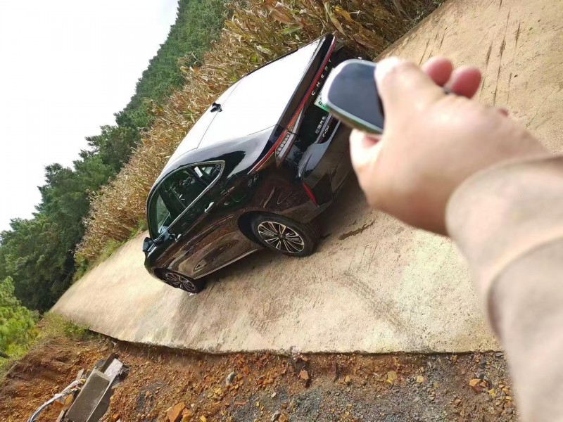 安顺24年奇瑞风云8