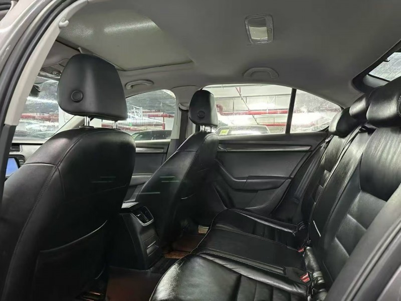 广州16年斯柯达明锐3