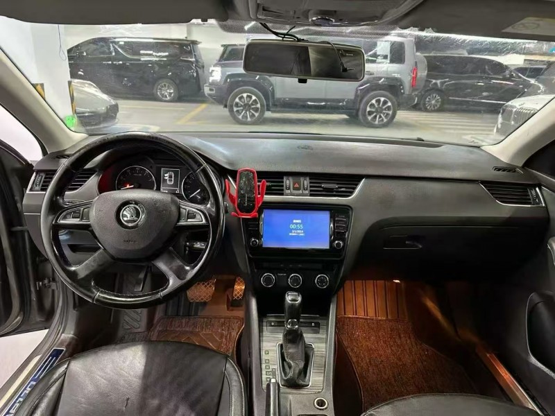 广州16年斯柯达明锐5