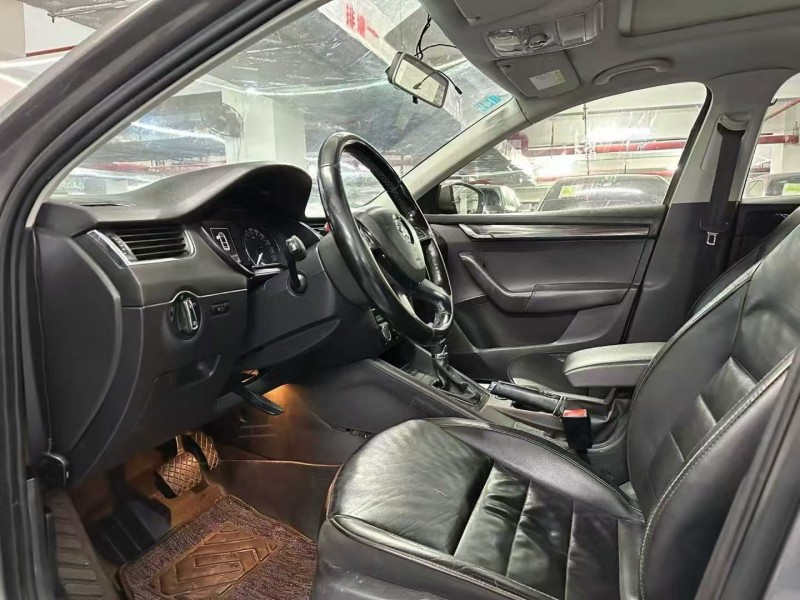 广州16年斯柯达明锐6